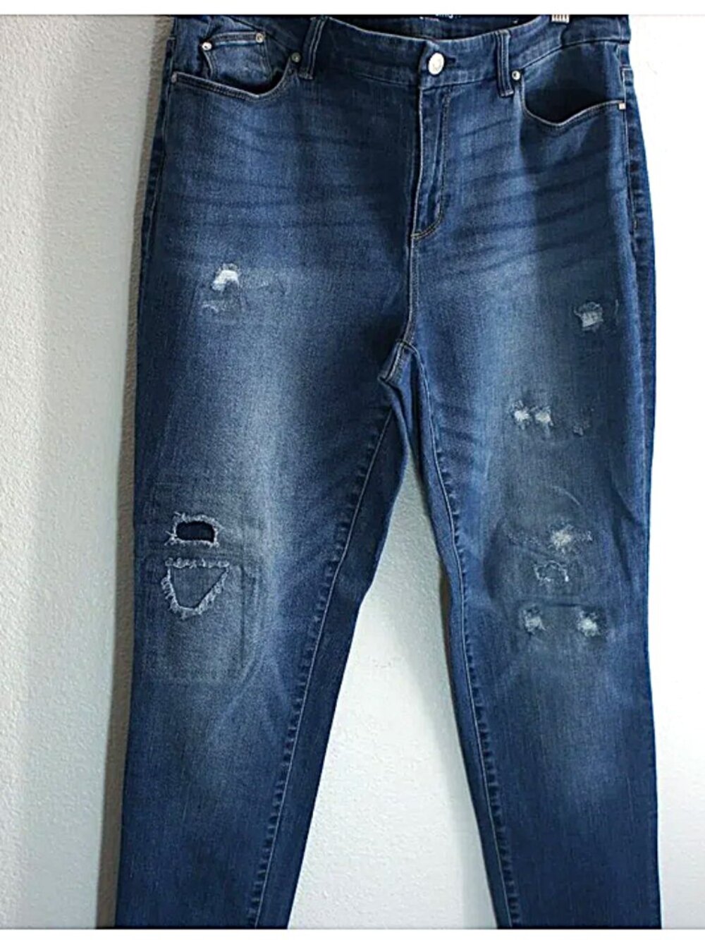 Chico's Platinum Jeggings Distressed size 1